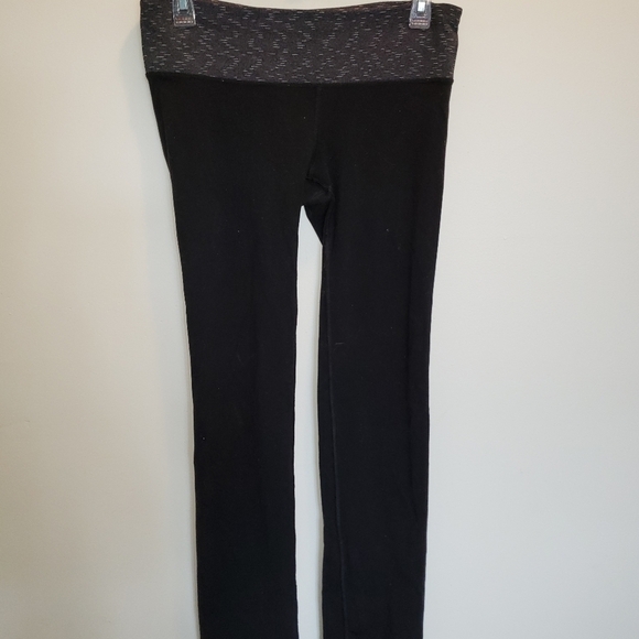 Gap Fit Slim Straight Fit Leggings - Picture 2 of 5